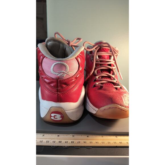 913.  Reebok Girls Sneakers Sized 7 1/2 Basketball shoes - Picture 6 of 8